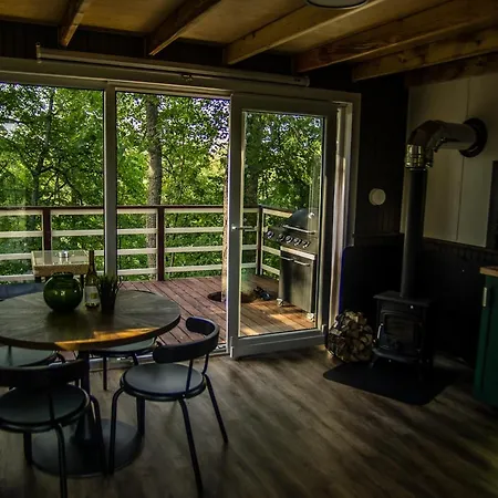 Strazdu Ligzda Off Grid Treehouse Holiday home Mengele
