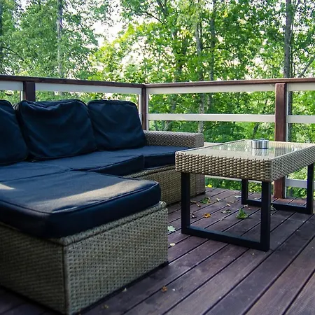 Strazdu Ligzda Off Grid Treehouse Holiday home *